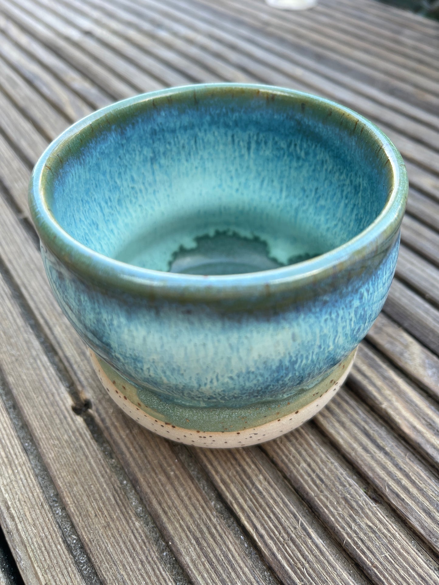 Curvy Cup Grüngranit